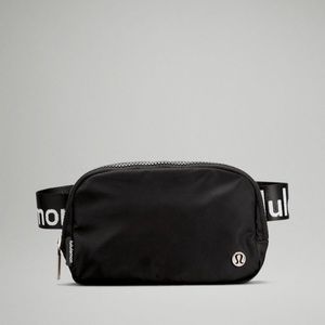 lululemon everywhere belt bag *wordmark